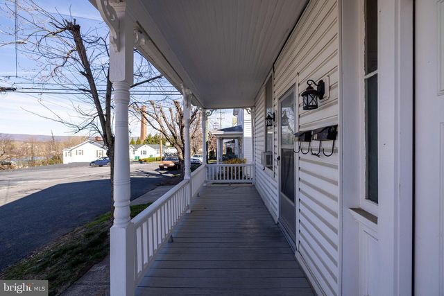 10 N DEFORD AVE, Luray, VA 22835