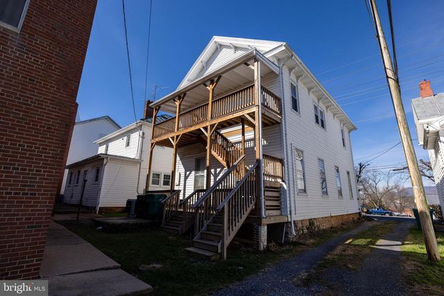 10 N DEFORD AVE, Luray, VA 22835