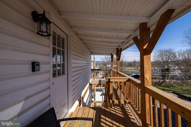 10 N DEFORD AVE, Luray, VA 22835