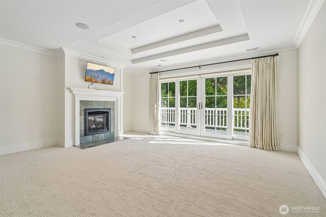 8975 NE 10th Street, Bellevue, WA 98004