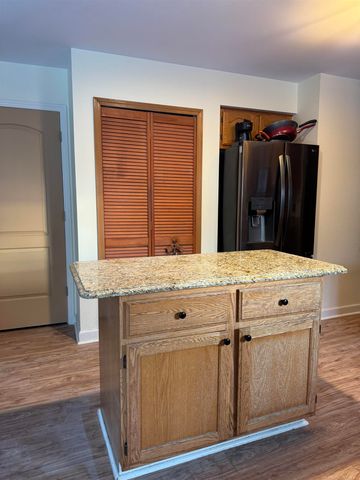 54649 Bradshaw Drive, New Baltimore, MI 48047