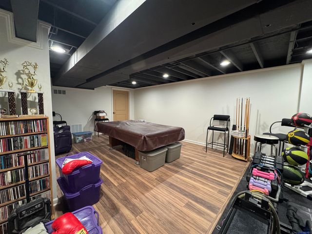 54649 Bradshaw Drive, New Baltimore, MI 48047