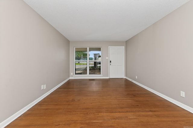 6600 W 32Nd St Street, Little Rock, AR 72204