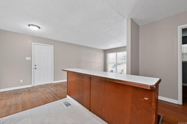 6600 W 32Nd St Street, Little Rock, AR 72204