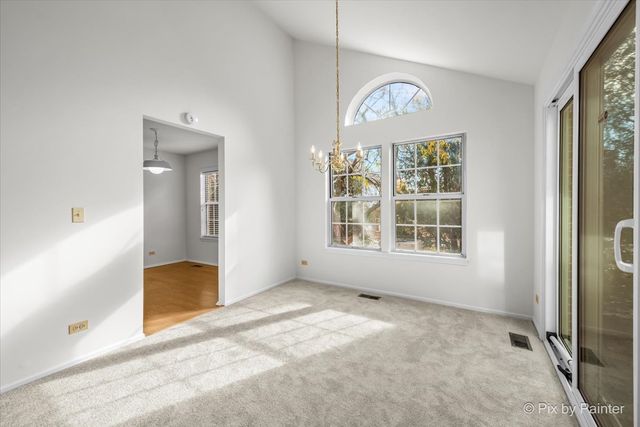 528 Penny Lane, Crystal Lake, IL 60014