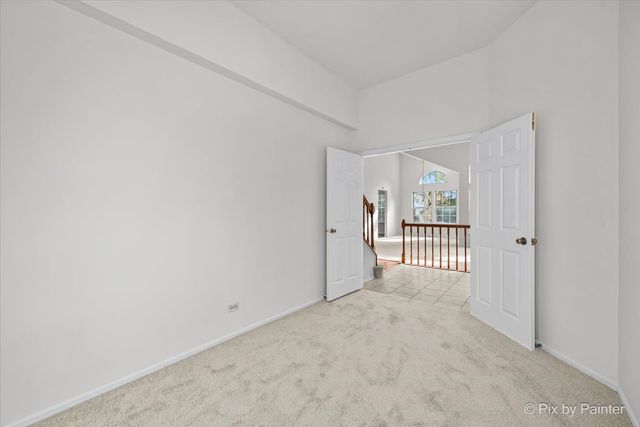 528 Penny Lane, Crystal Lake, IL 60014