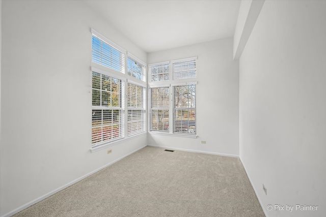 528 Penny Lane, Crystal Lake, IL 60014