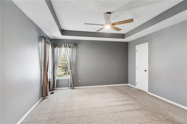 21250 W 124th Street, Olathe, KS 66061
