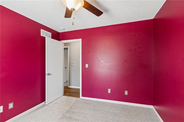 21250 W 124th Street, Olathe, KS 66061