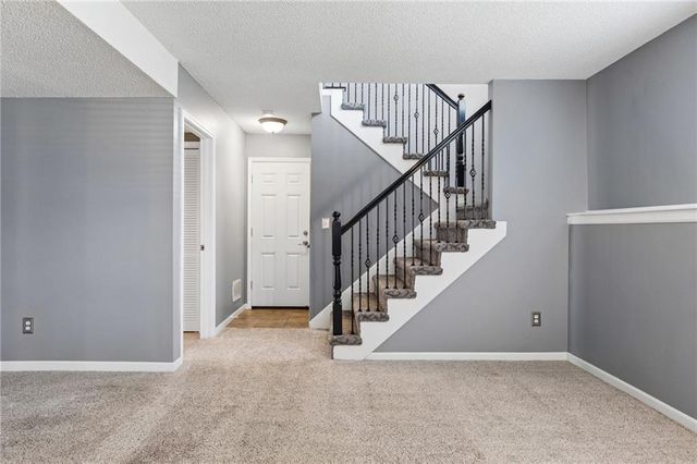21250 W 124th Street, Olathe, KS 66061