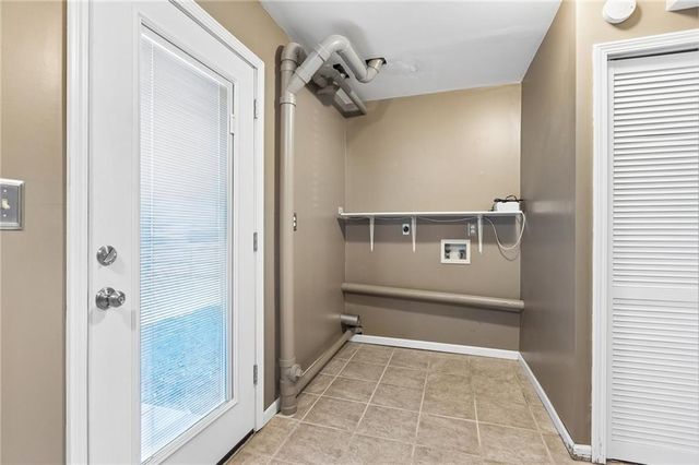 21250 W 124th Street, Olathe, KS 66061