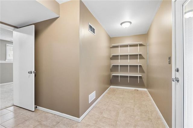 21250 W 124th Street, Olathe, KS 66061