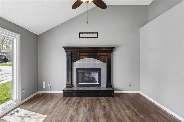 21250 W 124th Street, Olathe, KS 66061