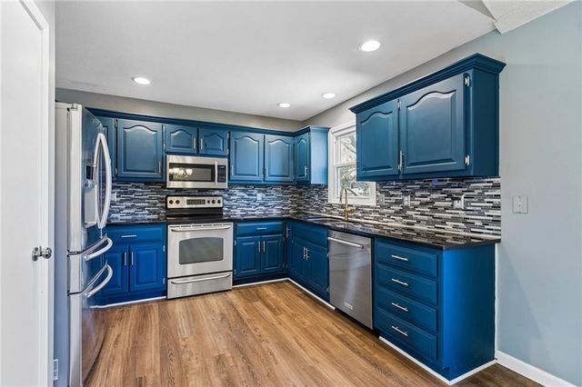 21250 W 124th Street, Olathe, KS 66061
