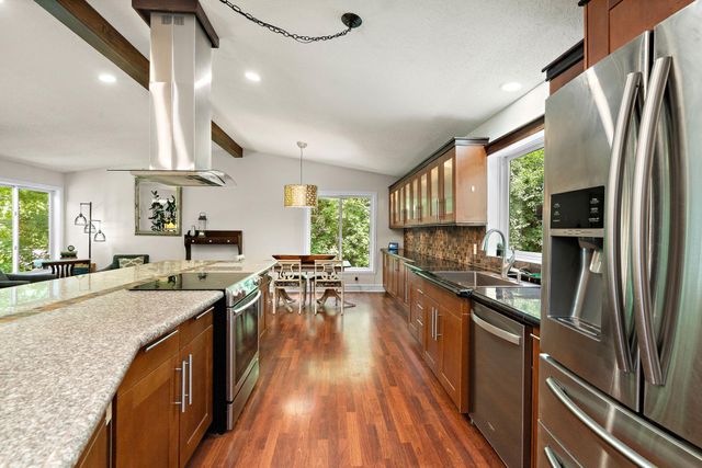 17700 Arrowhead Trail, Minnetonka, MN 55345