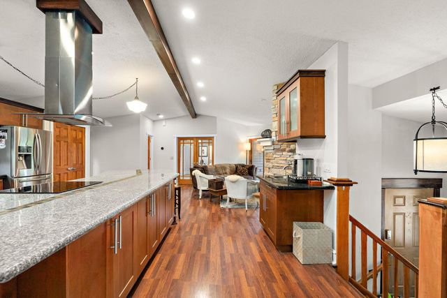 17700 Arrowhead Trail, Minnetonka, MN 55345