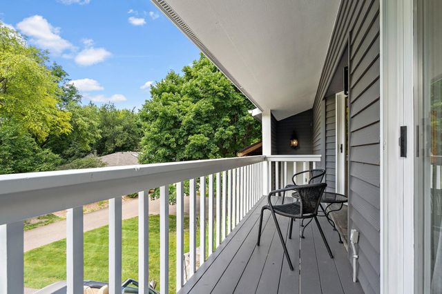 17700 Arrowhead Trail, Minnetonka, MN 55345