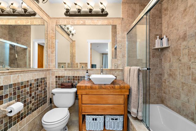 17700 Arrowhead Trail, Minnetonka, MN 55345