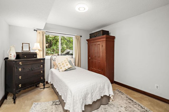 17700 Arrowhead Trail, Minnetonka, MN 55345