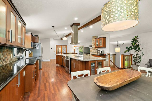 17700 Arrowhead Trail, Minnetonka, MN 55345