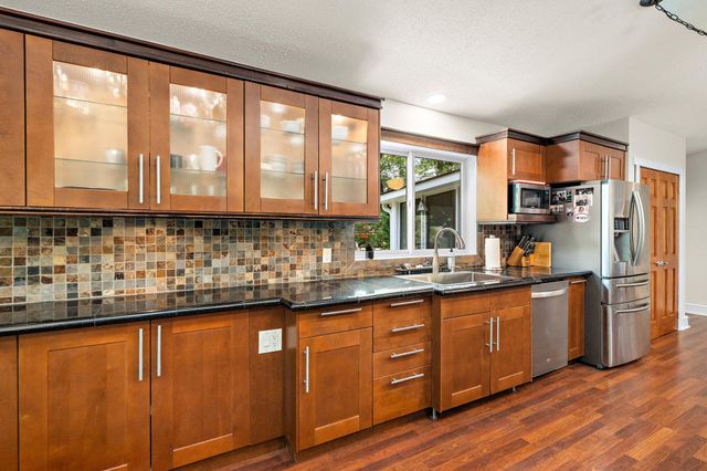 17700 Arrowhead Trail, Minnetonka, MN 55345