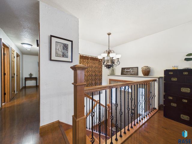 4301 S Teakwood Ave Avenue, Sioux Falls, SD 57103