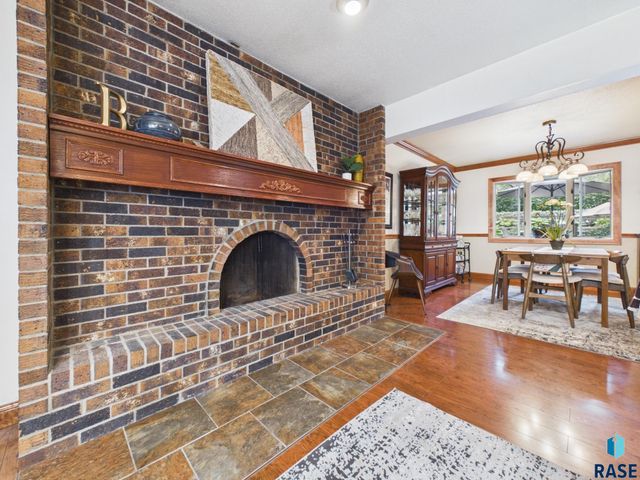 4301 S Teakwood Ave Avenue, Sioux Falls, SD 57103