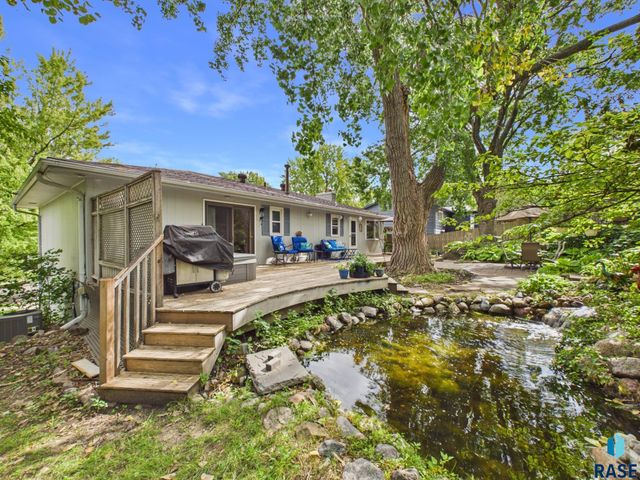 4301 S Teakwood Ave Avenue, Sioux Falls, SD 57103