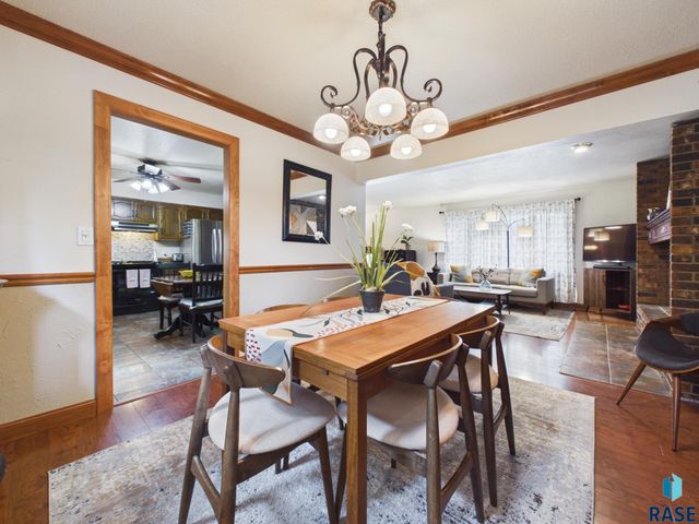 4301 S Teakwood Ave Avenue, Sioux Falls, SD 57103