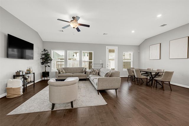 9837 Pearly Everlasting, Conroe, TX 77385