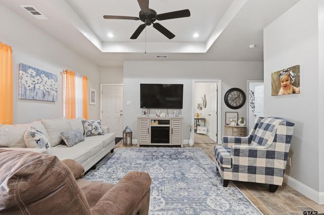 168 TUPELO ST., Pittsburg, TX 75686