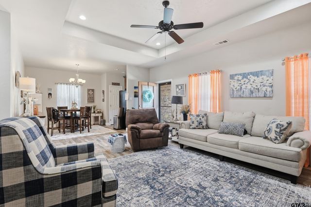 168 TUPELO ST., Pittsburg, TX 75686