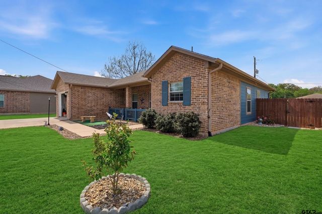 168 TUPELO ST., Pittsburg, TX 75686