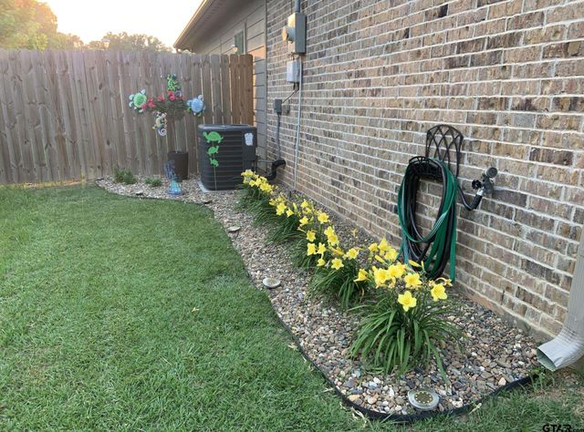 168 TUPELO ST., Pittsburg, TX 75686
