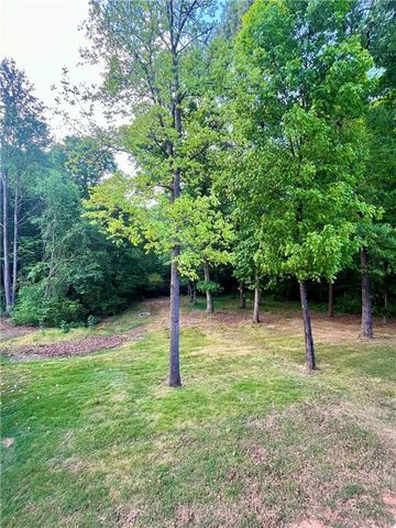 348 Hidden Trail, Pendergrass, GA 30567
