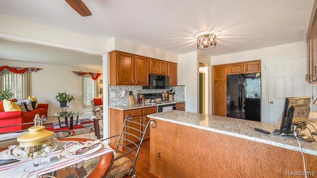 37431 Stonegate Circle 41, Clinton Township, MI 48036