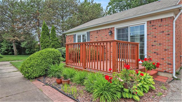 37431 Stonegate Circle 41, Clinton Township, MI 48036