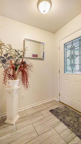 37431 Stonegate Circle 41, Clinton Township, MI 48036