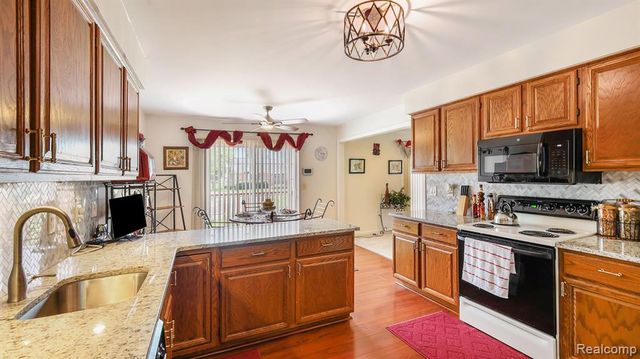 37431 Stonegate Circle 41, Clinton Township, MI 48036