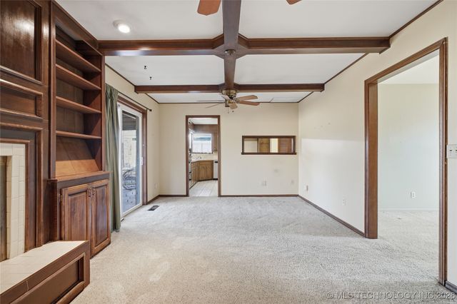 5680 S Boston Avenue, Tulsa, OK 74105