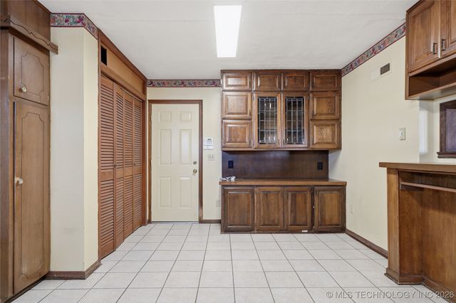 5680 S Boston Avenue, Tulsa, OK 74105