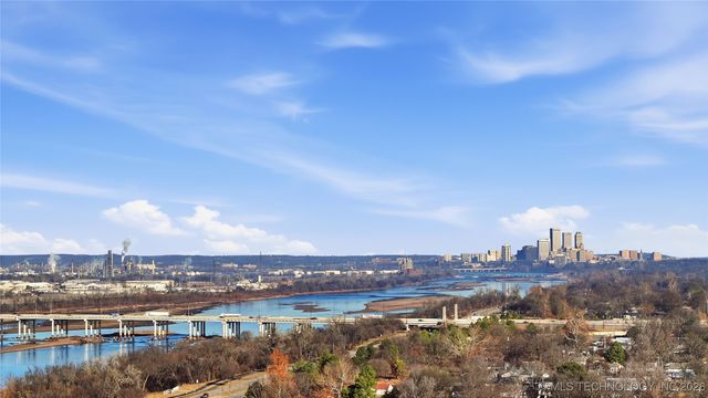 5680 S Boston Avenue, Tulsa, OK 74105