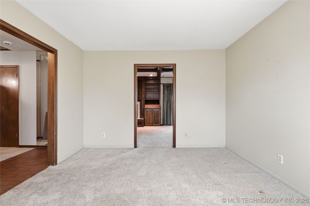 5680 S Boston Avenue, Tulsa, OK 74105