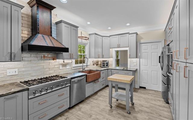 1789 Deer Run Court, Oak Ridge, NC 27310