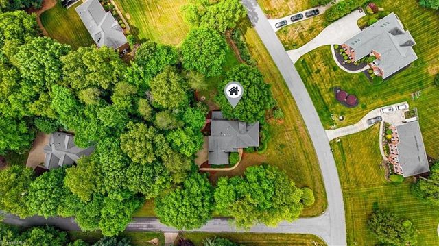 1789 Deer Run Court, Oak Ridge, NC 27310