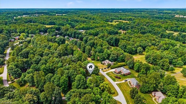 1789 Deer Run Court, Oak Ridge, NC 27310