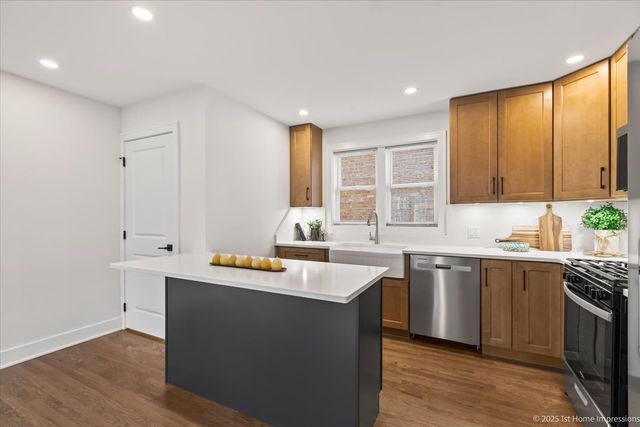 9646 S Harding Avenue, Evergreen Park, IL 60805