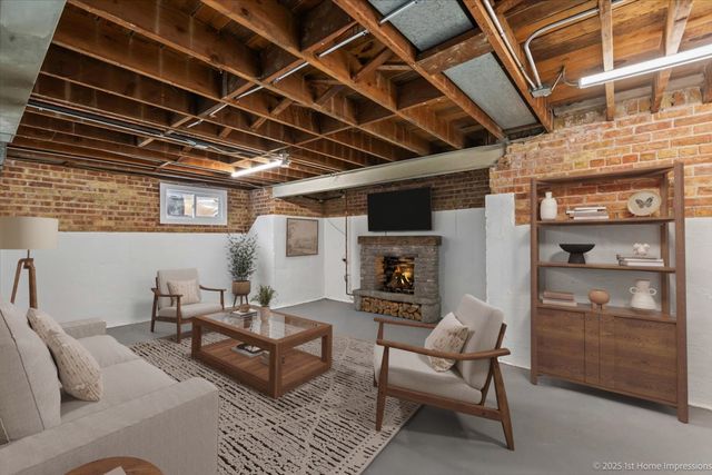 9646 S Harding Avenue, Evergreen Park, IL 60805