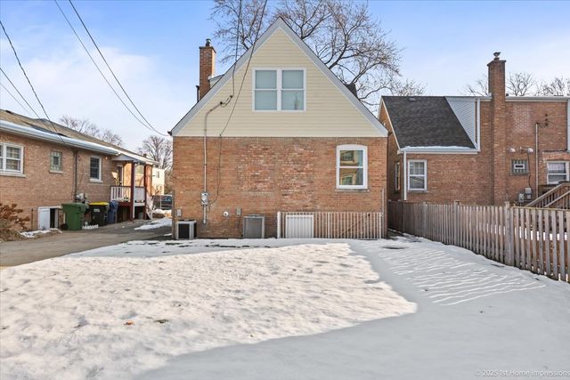 9646 S Harding Avenue, Evergreen Park, IL 60805