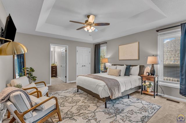 7710 SW 27th ST, Topeka, KS 66614